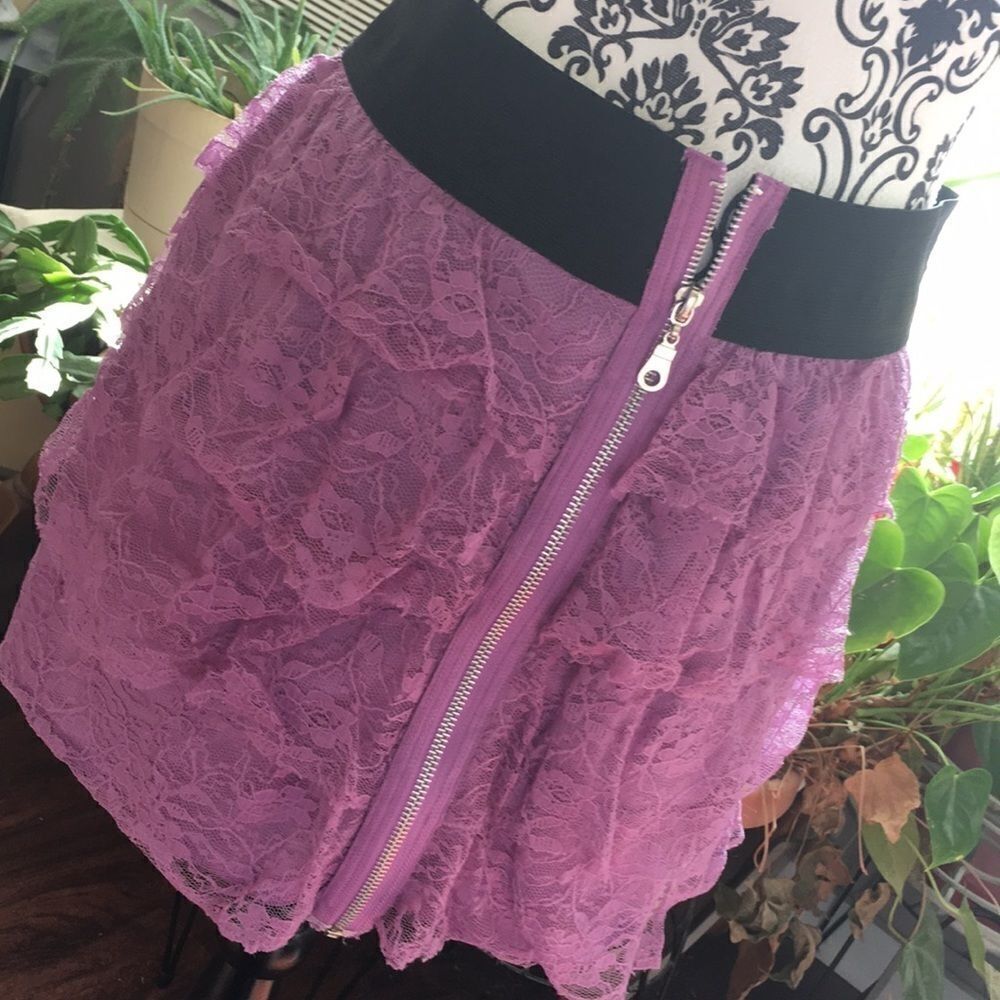 Envy me purple lace skirt size XL